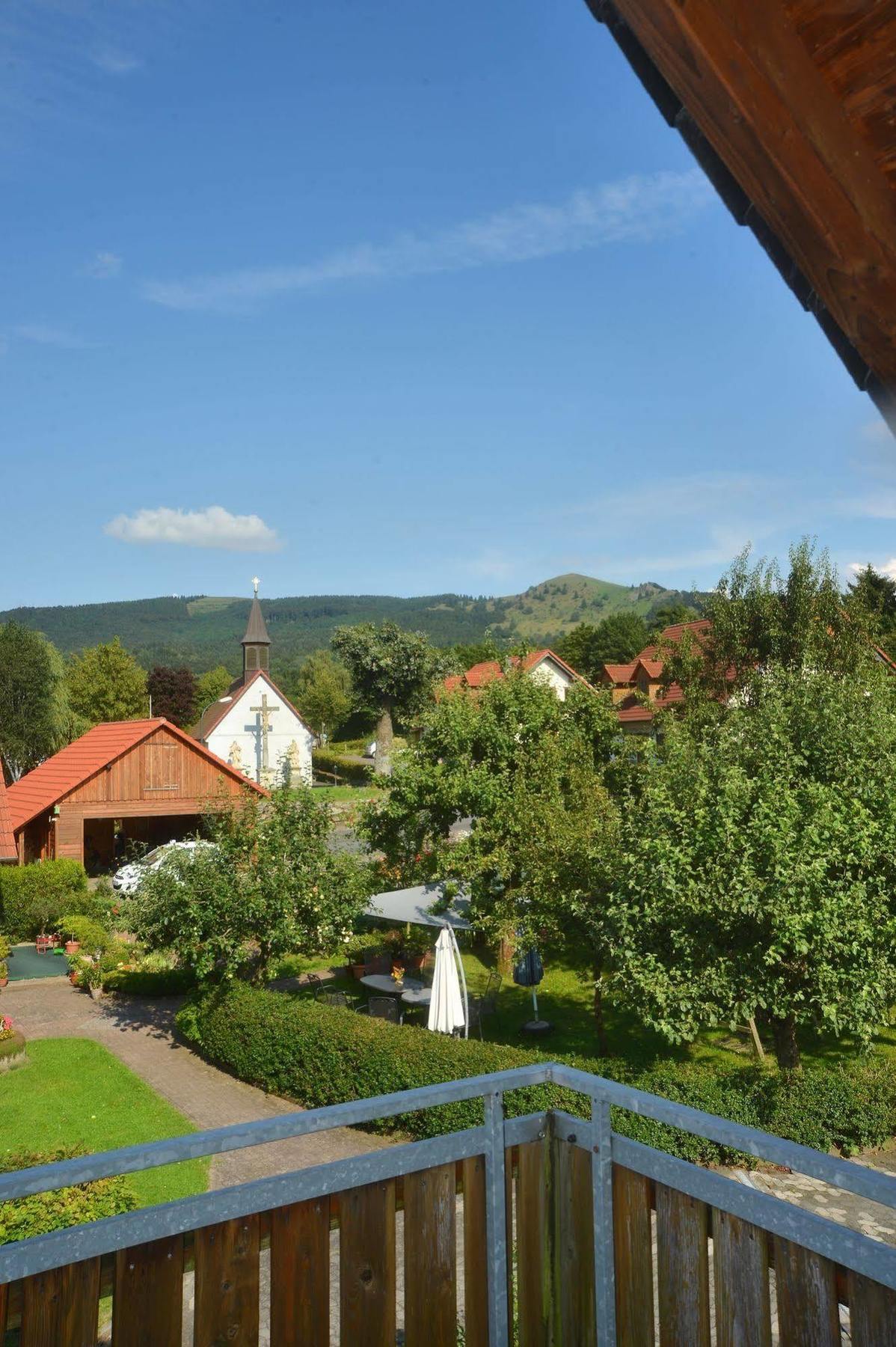 Rhön-Hotel Sonnenhof - Restaurant&Café Poppenhausen Esterno foto