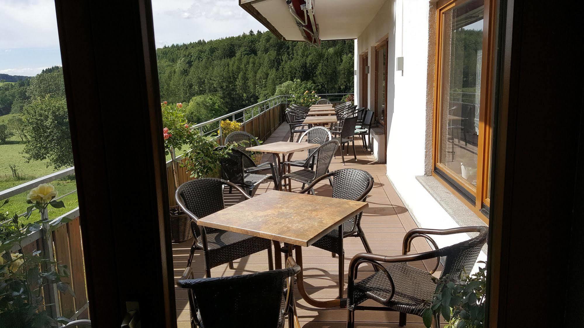 Rhön-Hotel Sonnenhof - Restaurant&Café Poppenhausen Esterno foto